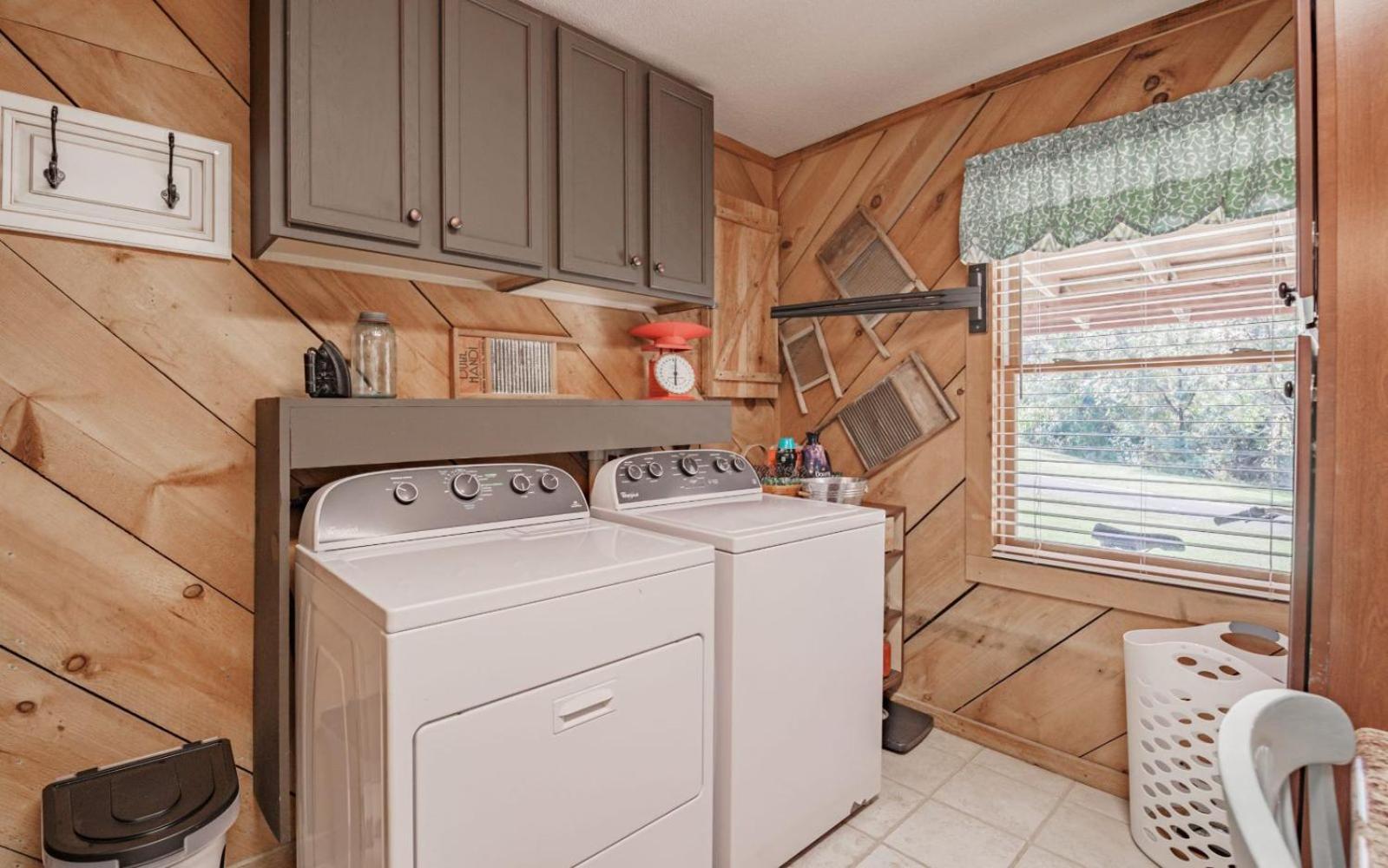 Wooded Bliss Hot Tub Single Level Cabin With No Steps Rocking Chairs And Wooded Views Pigeon Forge Exterior foto