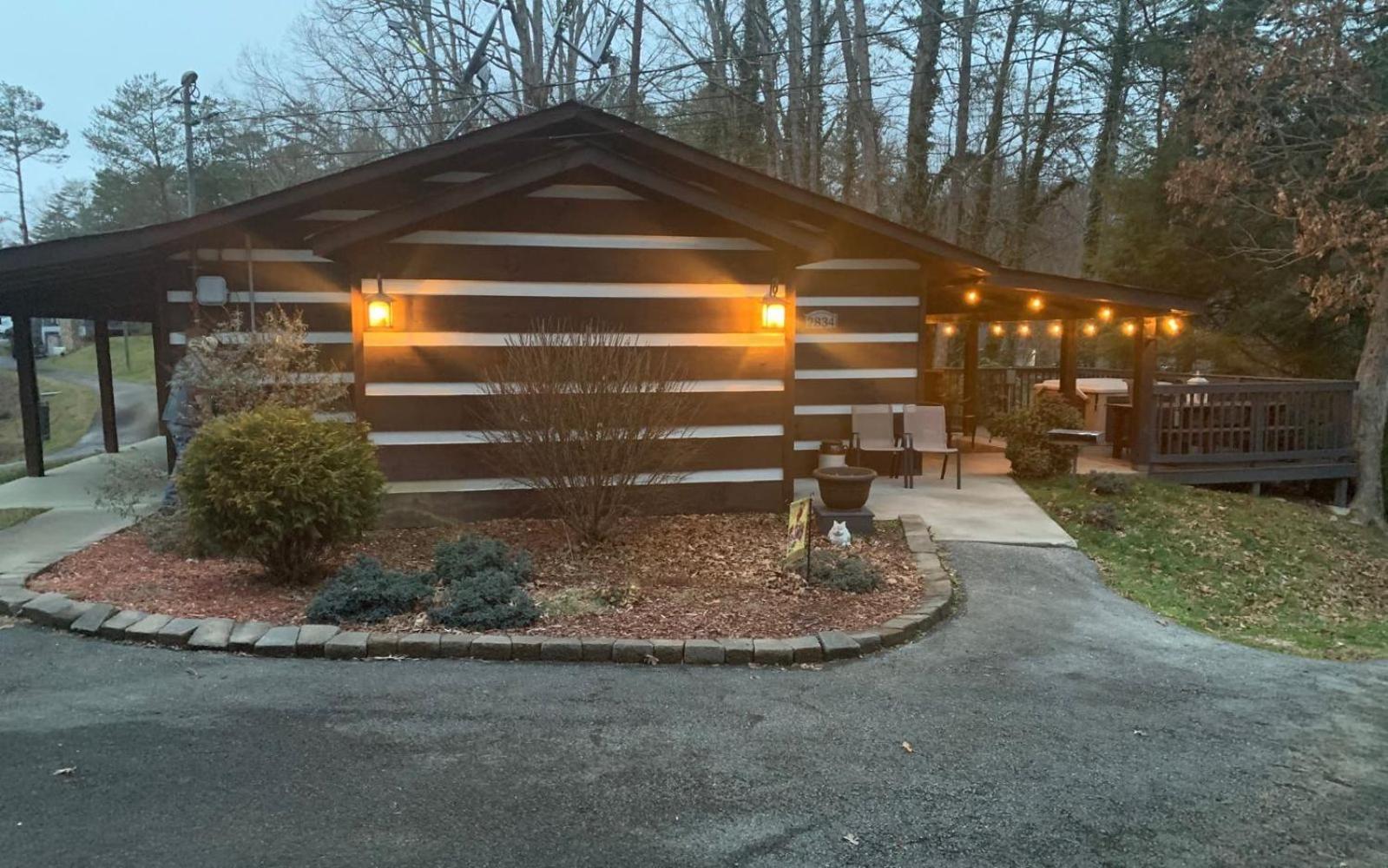 Wooded Bliss Hot Tub Single Level Cabin With No Steps Rocking Chairs And Wooded Views Pigeon Forge Exterior foto